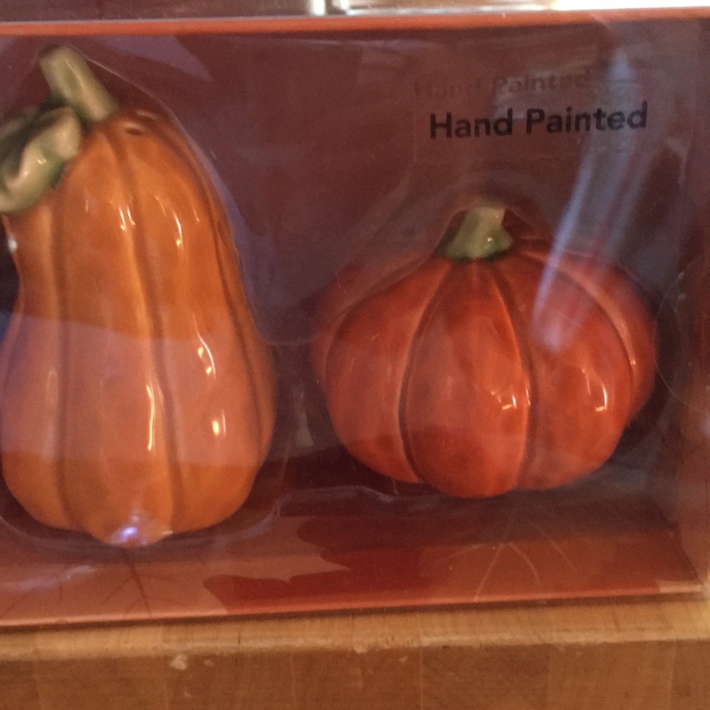 Salt & Pepper shakers